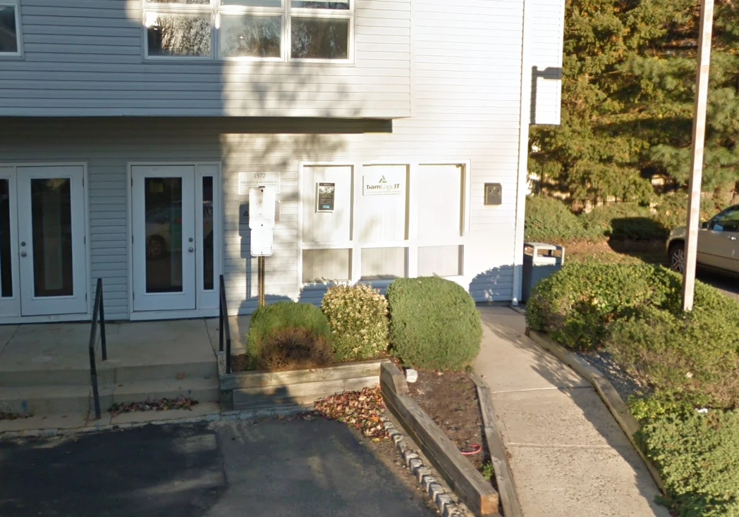 1572 Route #130 Lake Farrington Plaza North Brunswick, NJ 08902